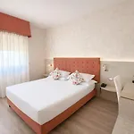 מלון Castello Artemide Congressi