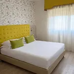 מלון Castello Artemide Congressi 4*