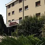 מלון Castello Artemide Congressi קסטל סן פייטרו טרמה