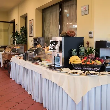 Castello Artemide Congressi Hotel 4*