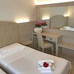卡萨罗爱米迪克瑞斯酒店 酒店 圣彼得罗-泰尔梅堡