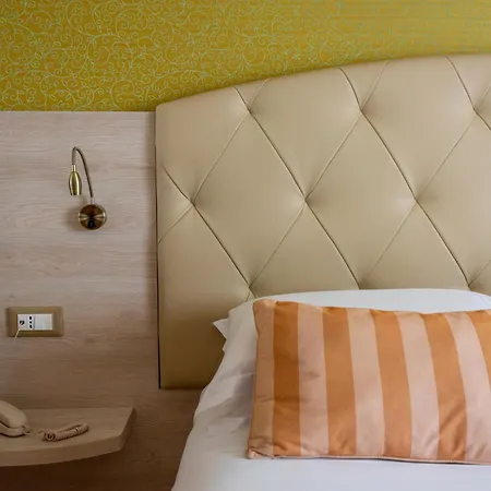 Hotell Castello Artemide Congressi 4*