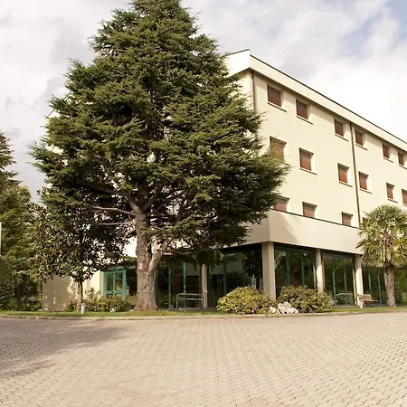 Otel Castello Artemide Congressi 4*