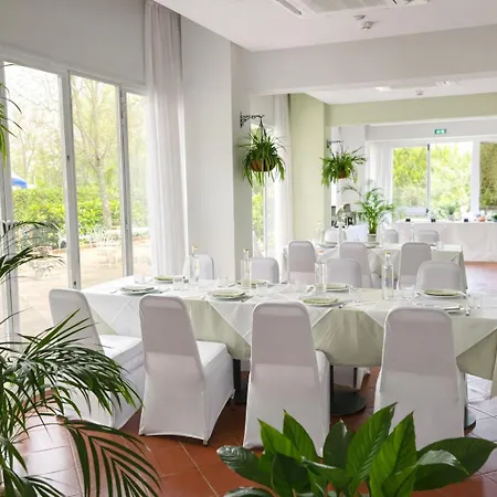 Castello Artemide Congressi 4*