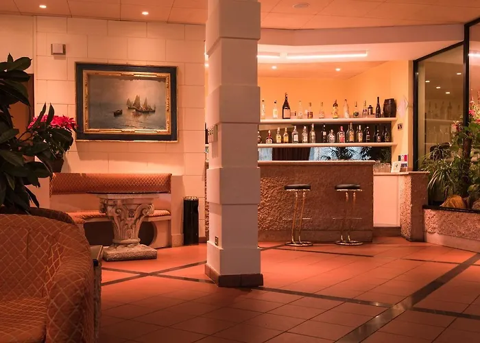 Hotel Castello Artemide Congressi 4*